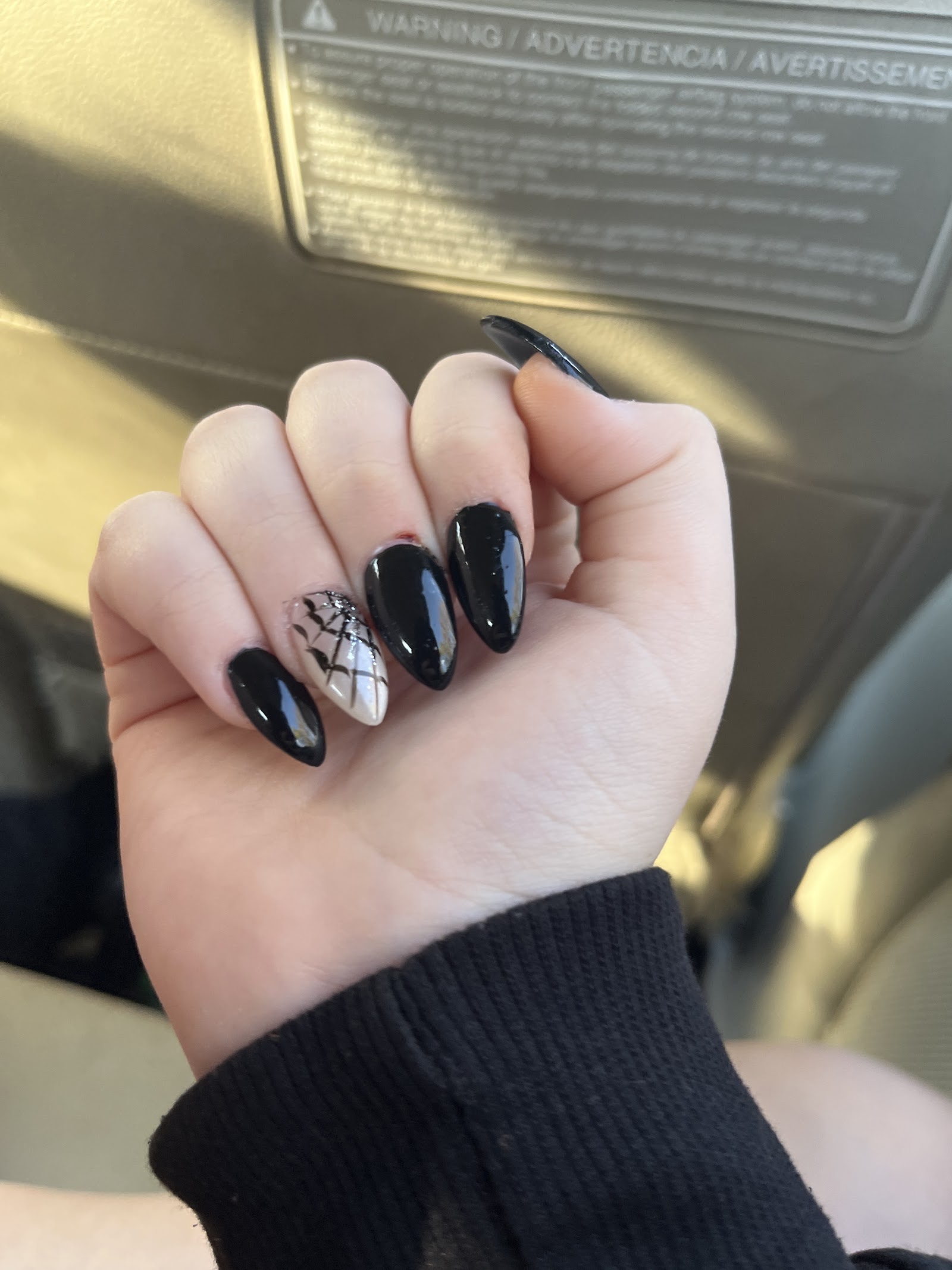 Regal Nails Salon & Spa logo