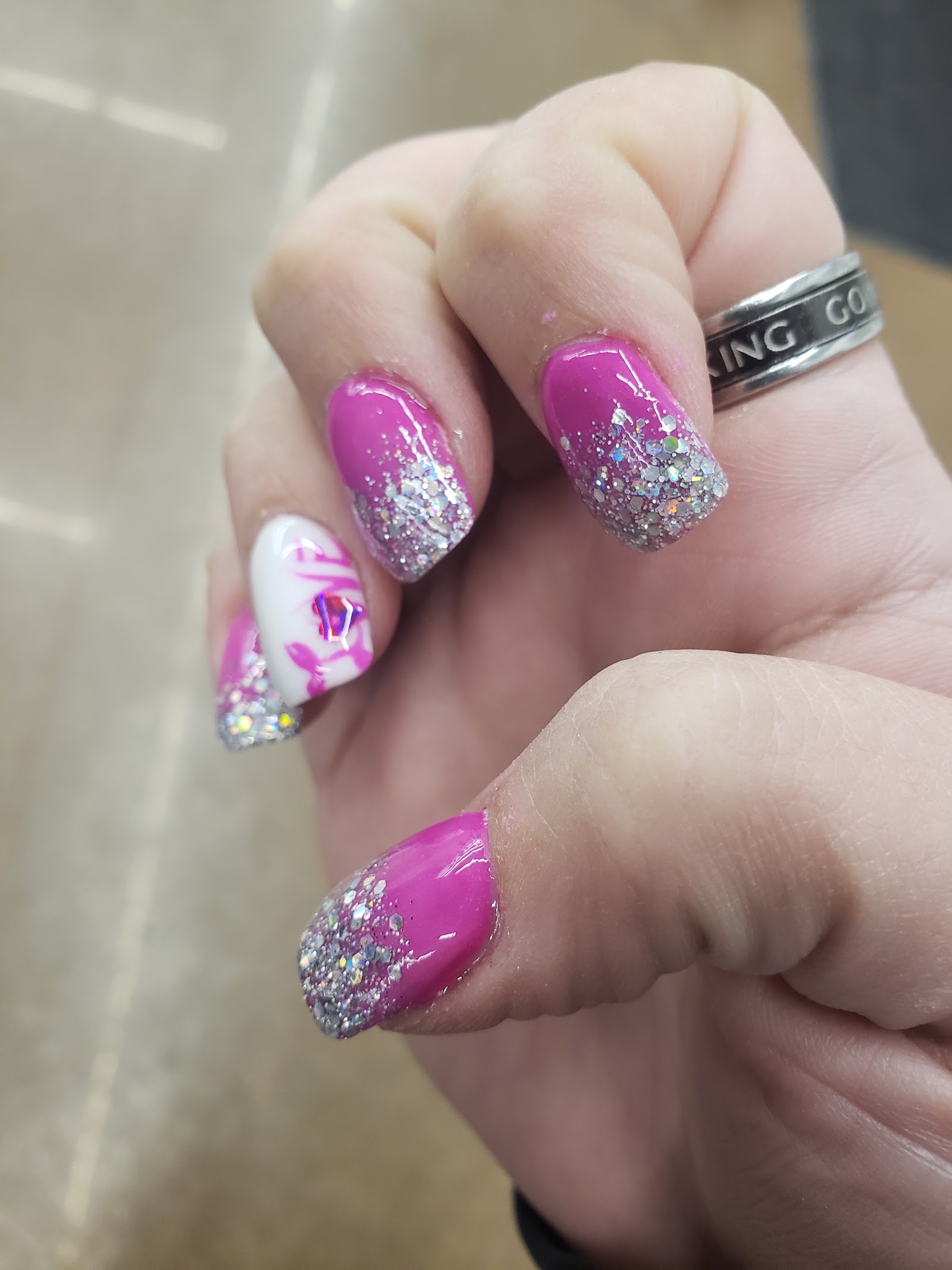 Regal Nails Salon & Spa nail photo 2